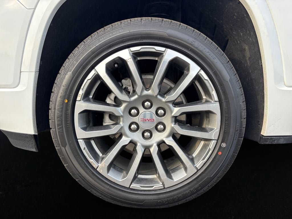 Certified 2023 GMC Acadia Denali FWD image 9
