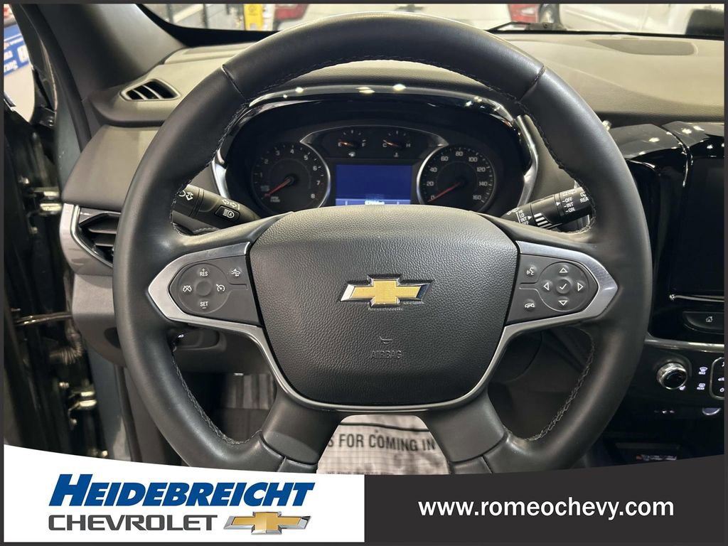 Used 2023 Chevrolet Traverse LT image 17