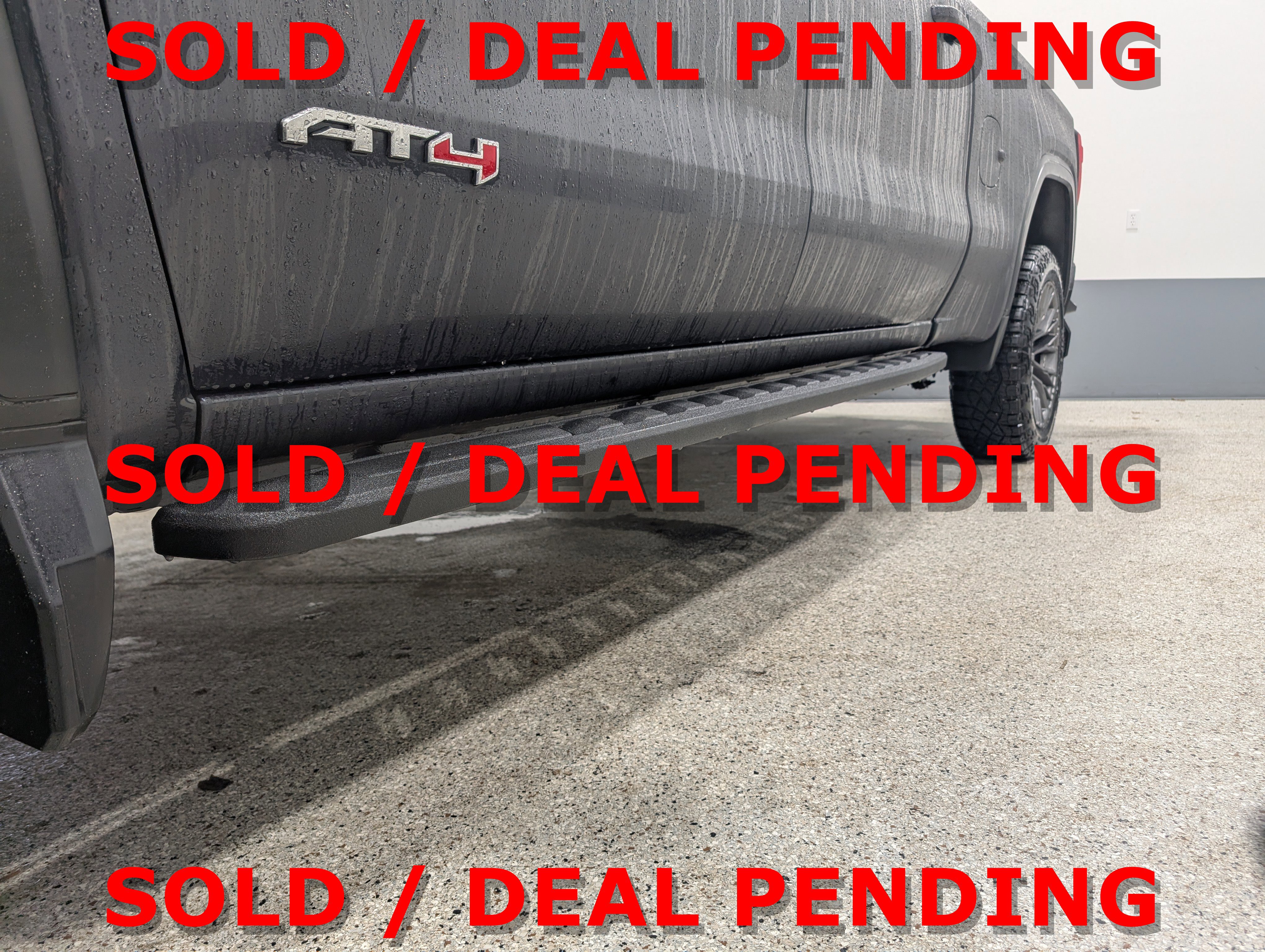 Used 2024 GMC Sierra 1500 AT4 w/ AT4 Premium Package image 8