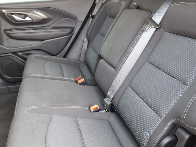 Used 2022 GMC Terrain SLE w/ Driver Convenience Package image 7