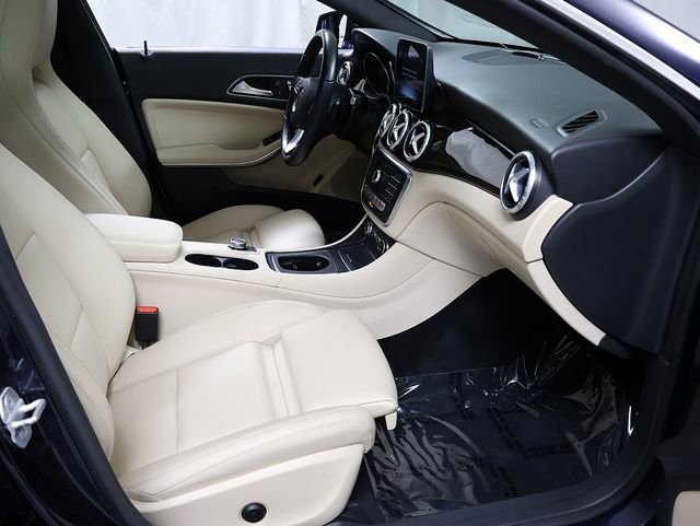 Used 2018 Mercedes-Benz CLA 250 4MATIC image 34