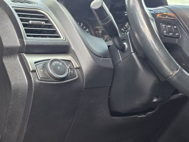 Used 2018 Ford Explorer XLT FWD image 20