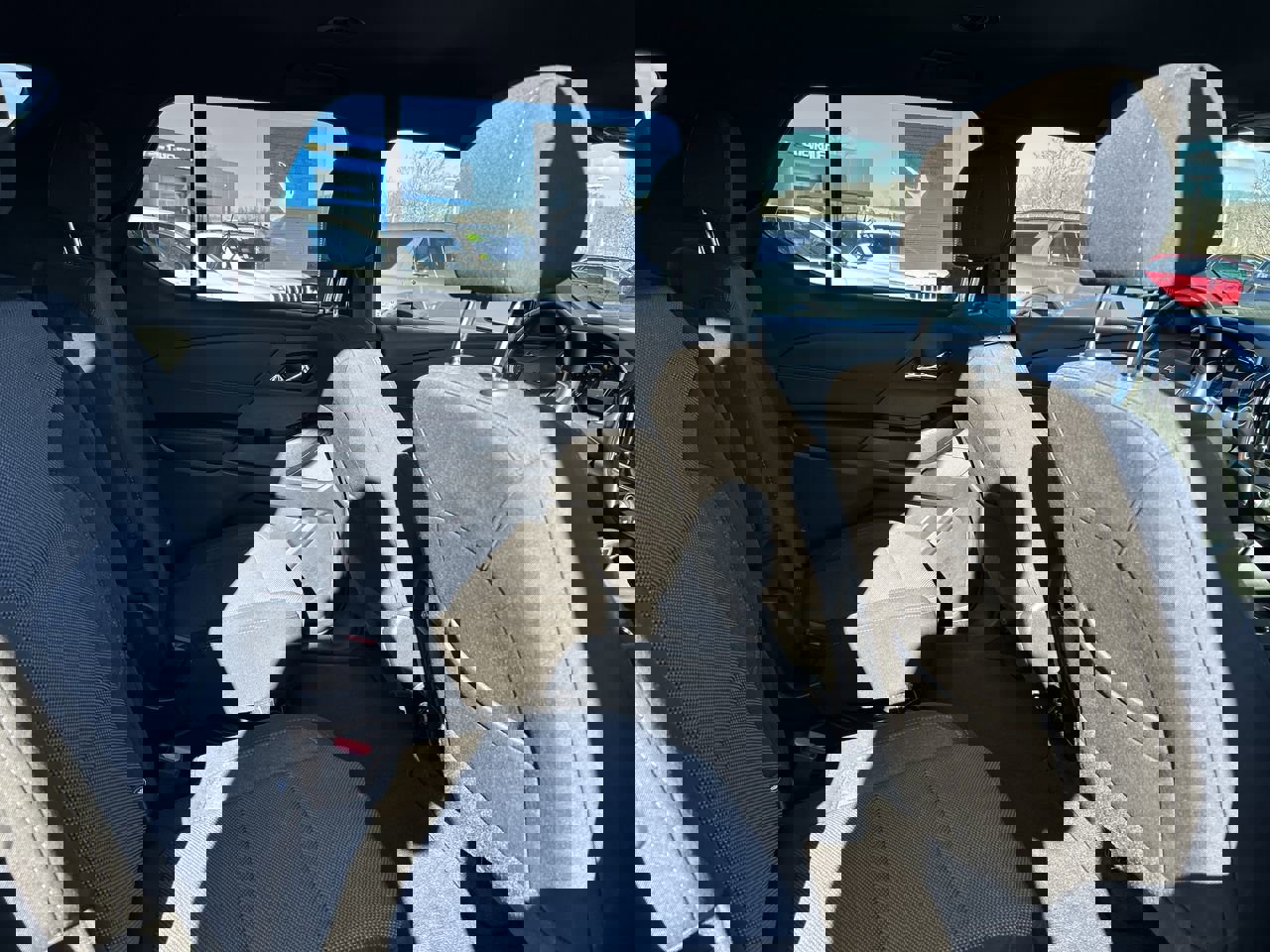 Used 2023 Chevrolet Traverse LT image 18