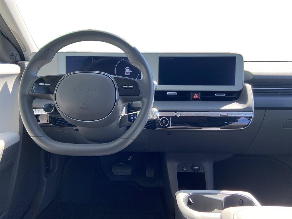 Used 2024 Hyundai Ioniq 5 SE AWD/4WD image 5