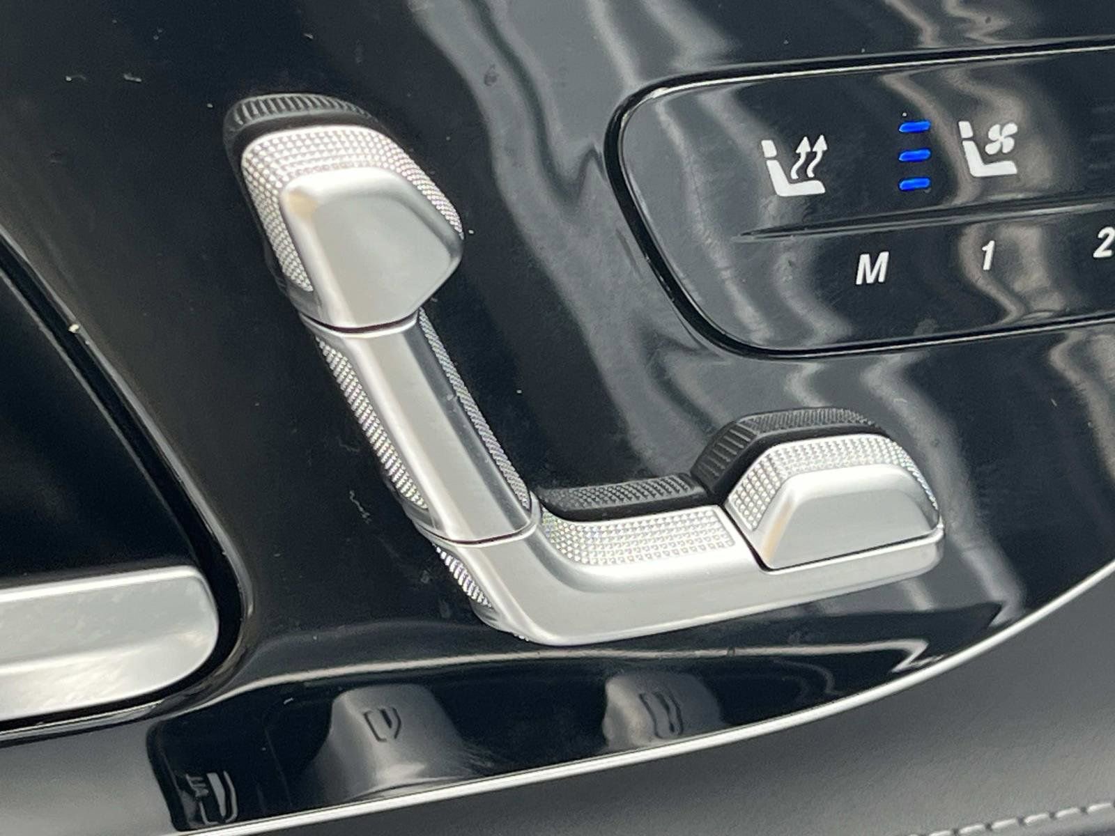 Certified 2022 Mercedes-Benz SL 63 AMG 4MATIC image 13