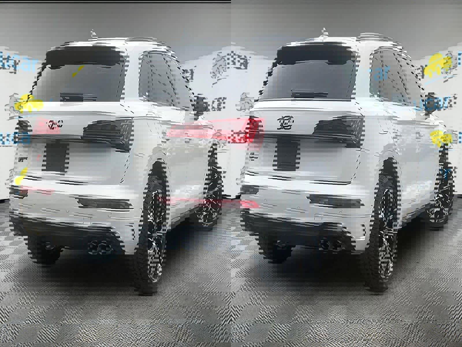 Used 2024 Audi SQ5 Prestige w/ Prestige Package image 6