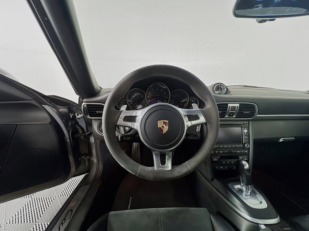 Used 2012 Porsche 911 Carrera 4 GTS image 12