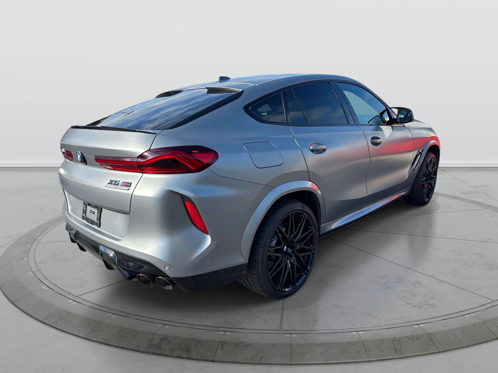 Used 2024 BMW X6 M Competition w/ Executive Package AWD/4WD image 5