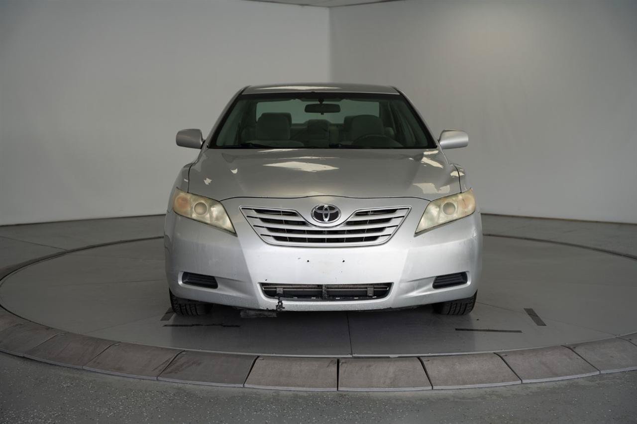 Used 2009 Toyota Camry FWD image 2