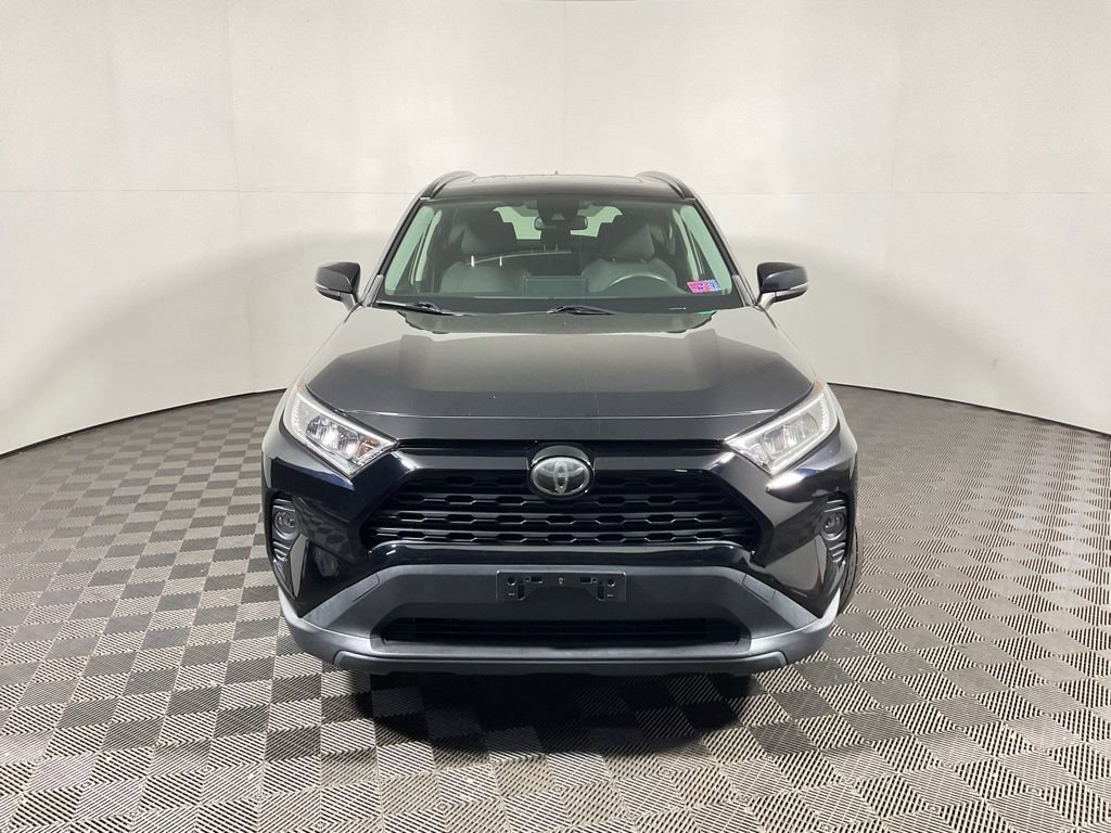Used 2019 Toyota RAV4 XLE AWD/4WD image 6