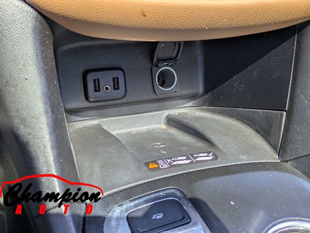 Used 2018 Chevrolet Equinox Premier FWD image 28