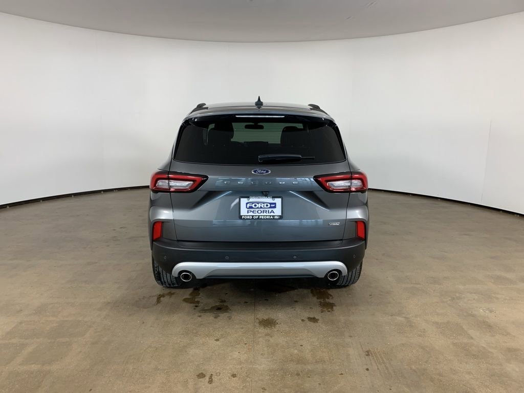 Used 2023 Ford Escape SE image 10