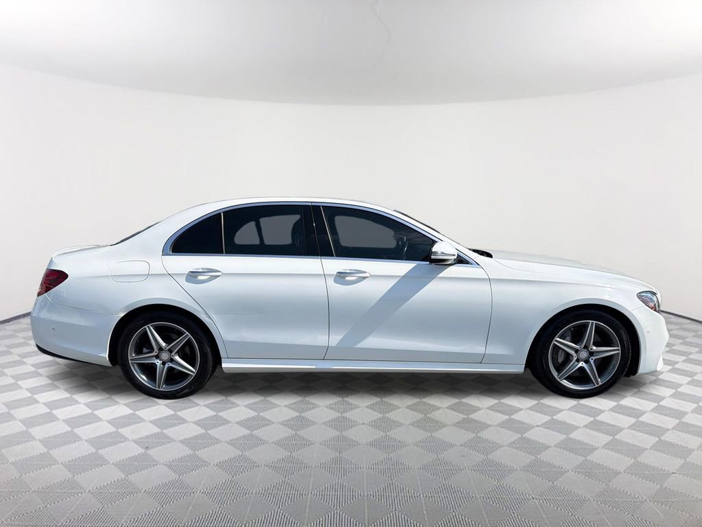 Used 2017 Mercedes-Benz E 300 image 4