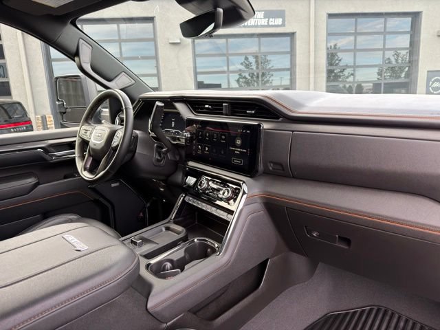 Used 2024 GMC Sierra 3500 AT4 w/ AT4 Premium Plus Package AWD/4WD image 32