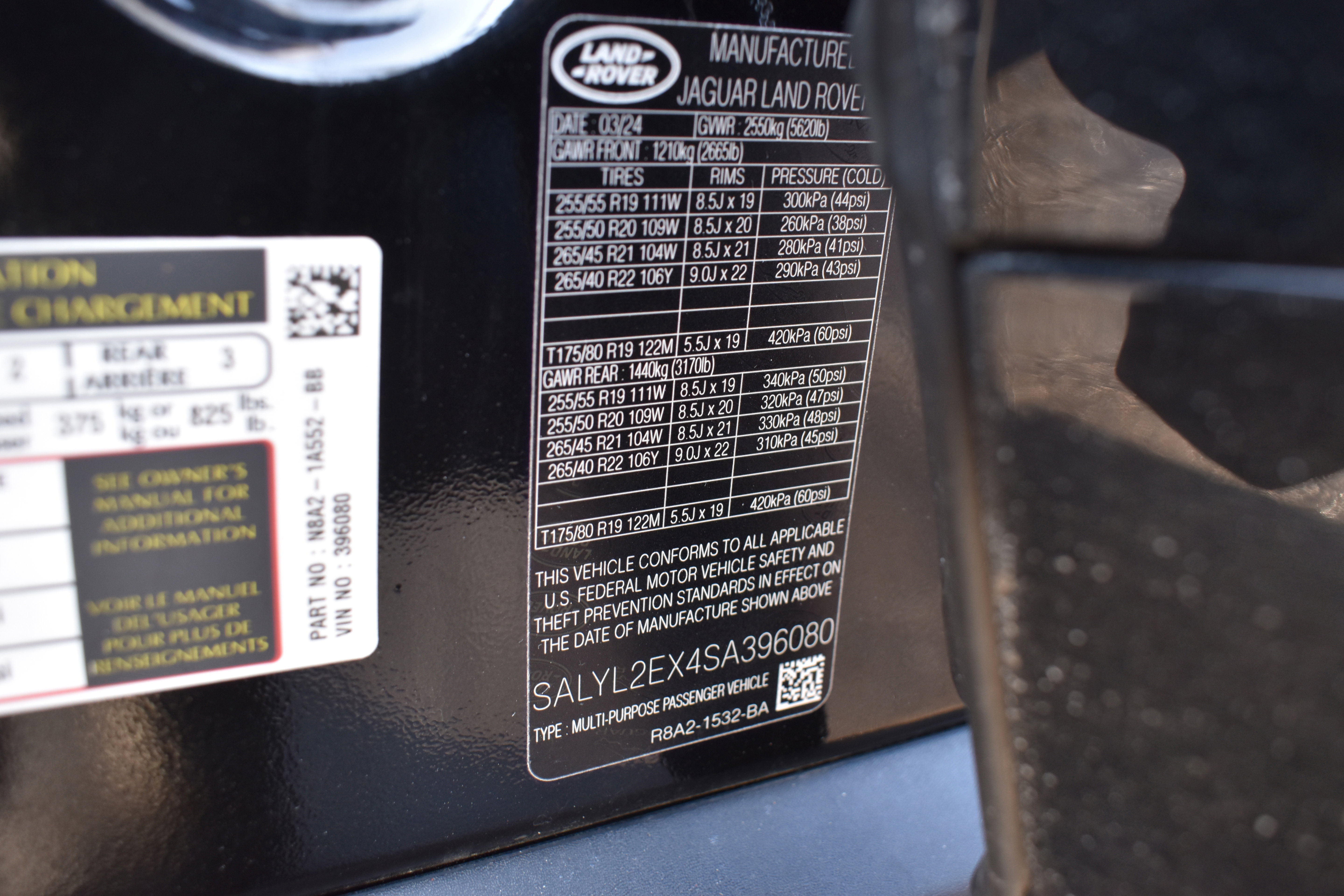 Used 2025 Land Rover Range Rover Velar Dynamic SE image 40