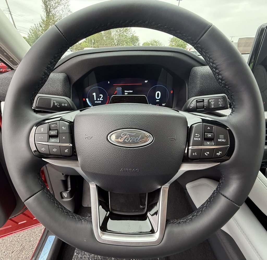 New 2025 Ford Explorer Platinum image 15