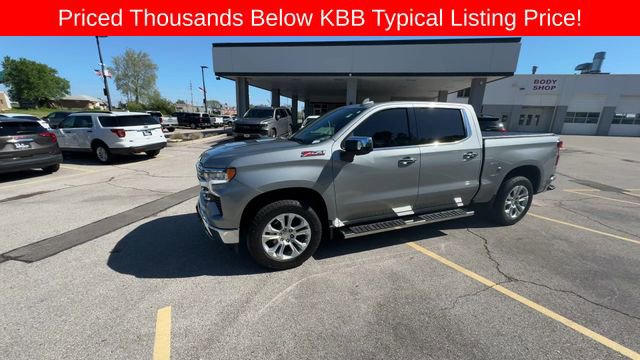 Used 2023 Chevrolet Silverado 1500 LTZ w/ LTZ Premium Package AWD/4WD image 4