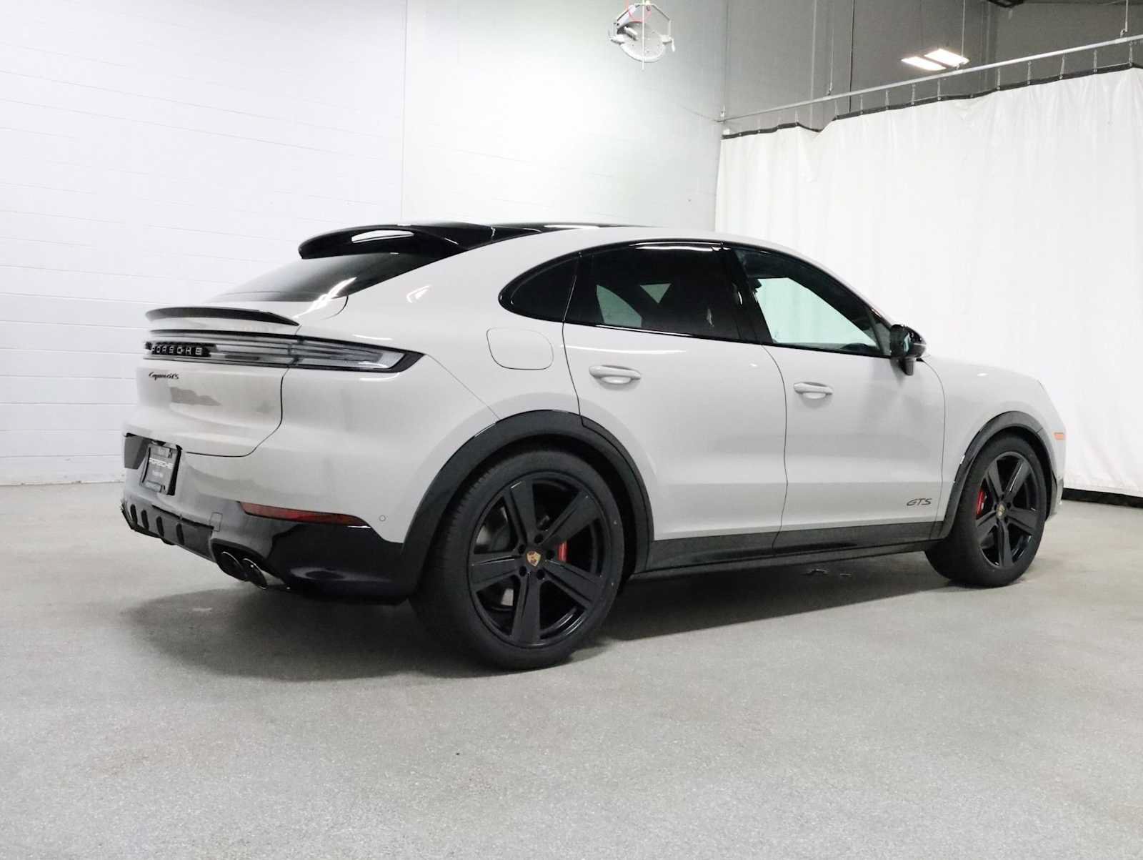 New 2026 Porsche Cayenne GTS AWD/4WD image 9