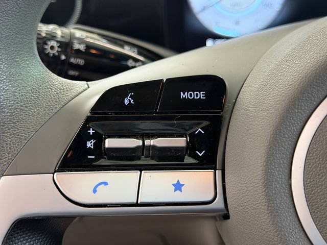 Used 2024 Hyundai Elantra SEL FWD image 21