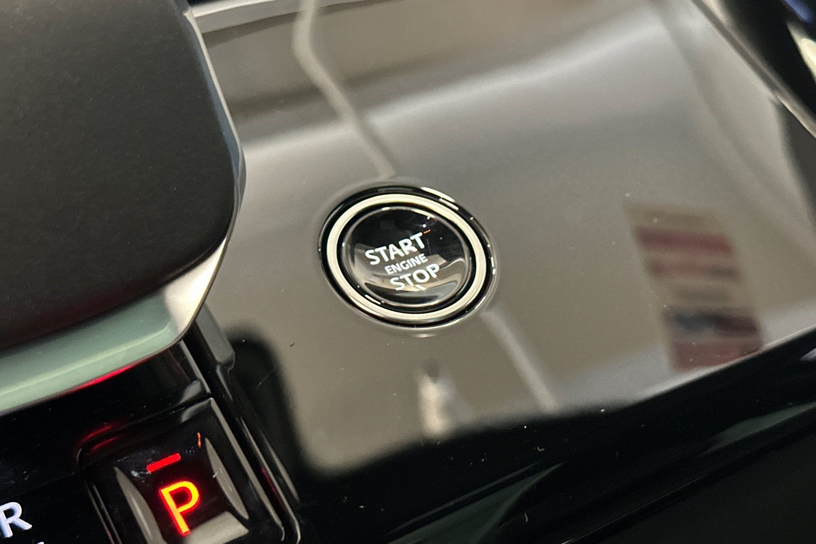 New 2026 Land Rover Range Rover Sport SE AWD/4WD image 14