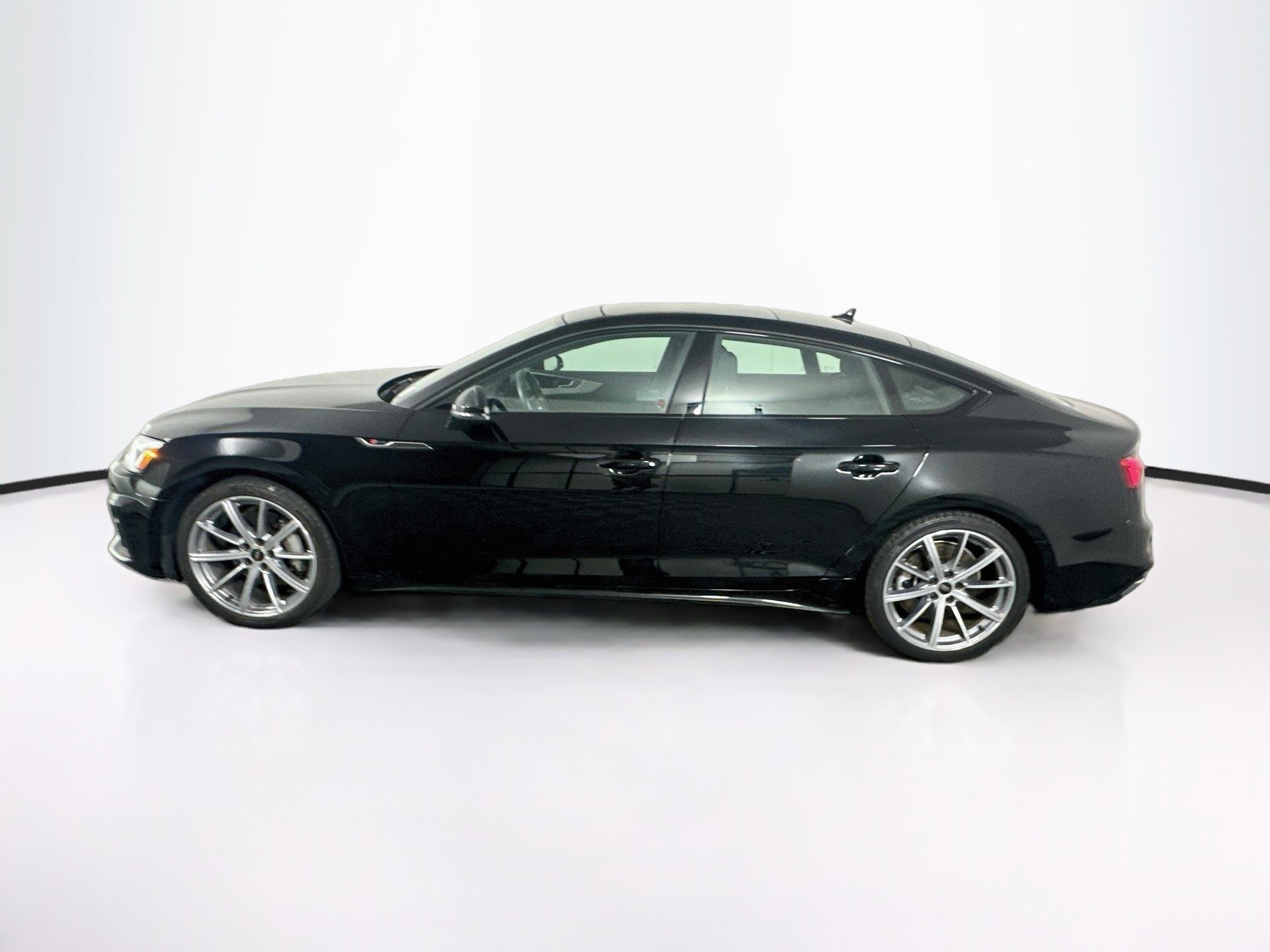Used 2025 Audi A5 2.0T Premium Plus AWD/4WD image 4