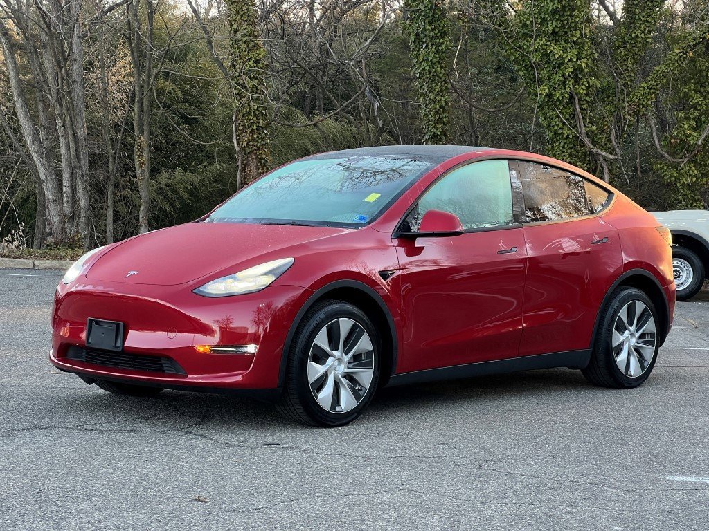 Used 2023 Tesla Model Y Long Range image 2