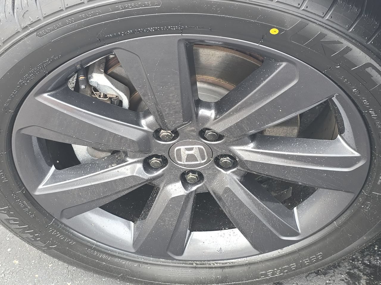 Used 2025 Honda Pilot Sport image 32