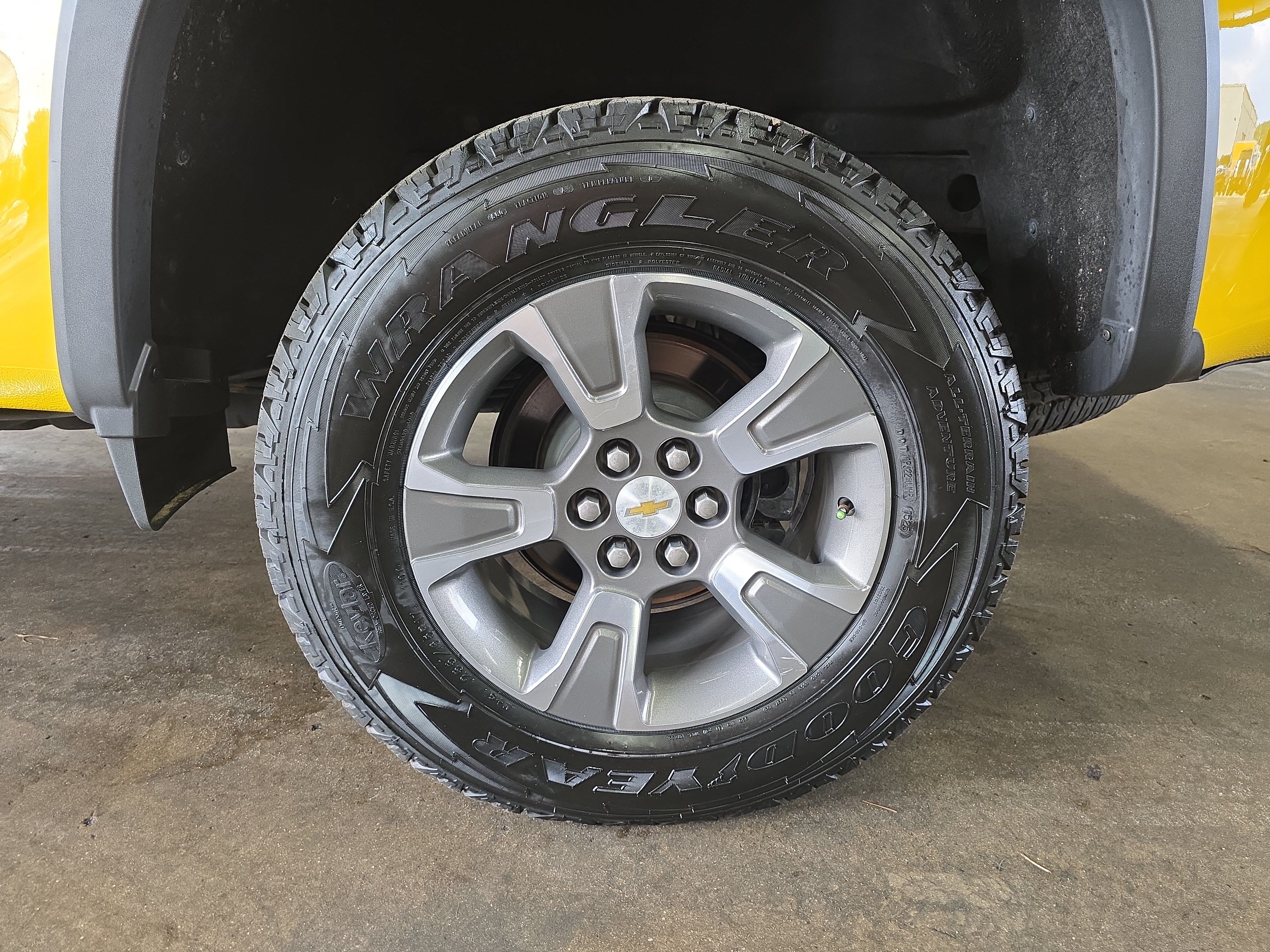 Used 2015 Chevrolet Colorado Z71 RWD image 32