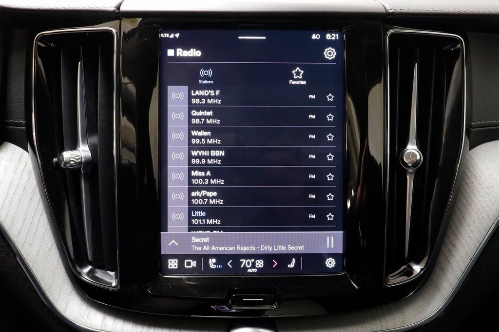 Used 2025 Volvo XC60 T8 Ultra w/ Protection Package Premier image 10