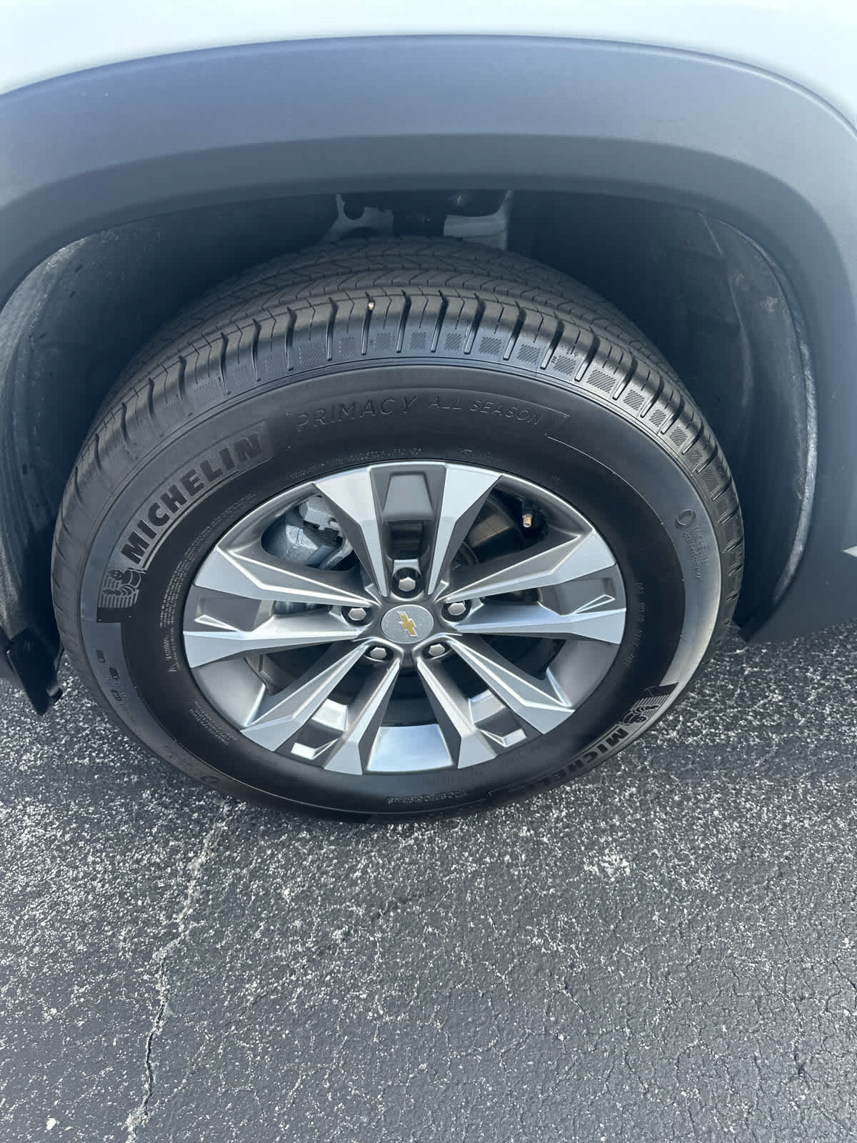Used 2025 Chevrolet Equinox LT AWD/4WD image 9