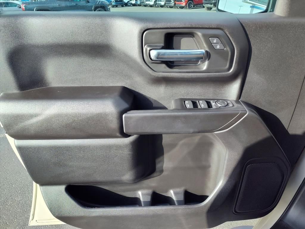 New 2026 Chevrolet Silverado 1500 Custom w/ Turbomax Blackout Package image 9