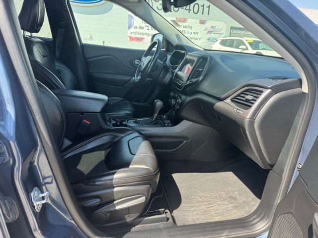Used 2021 Jeep Cherokee Latitude Plus AWD/4WD image 28