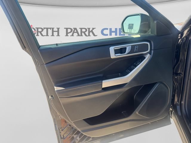 Used 2024 Ford Explorer XLT w/ Equipment Group 202A RWD image 10