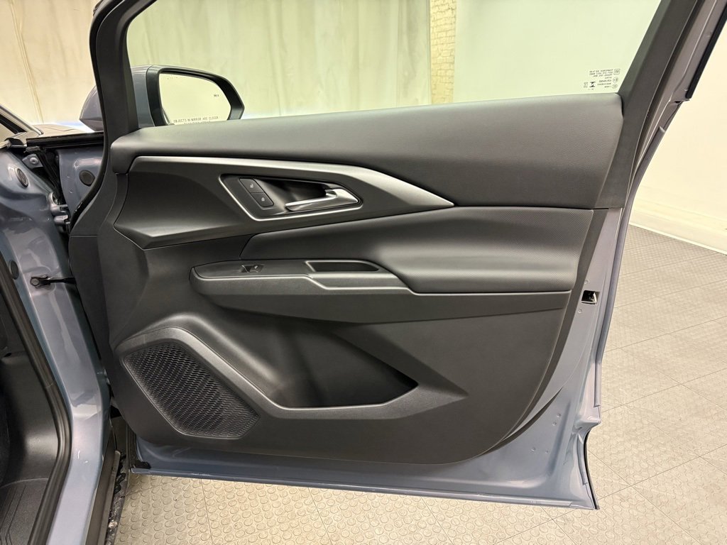 New 2026 Chevrolet Equinox EV LT image 16