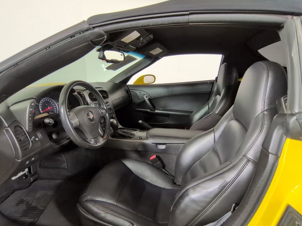 Used 2007 Chevrolet Corvette Convertible w/ Preferred Equipment Group RWD image 14