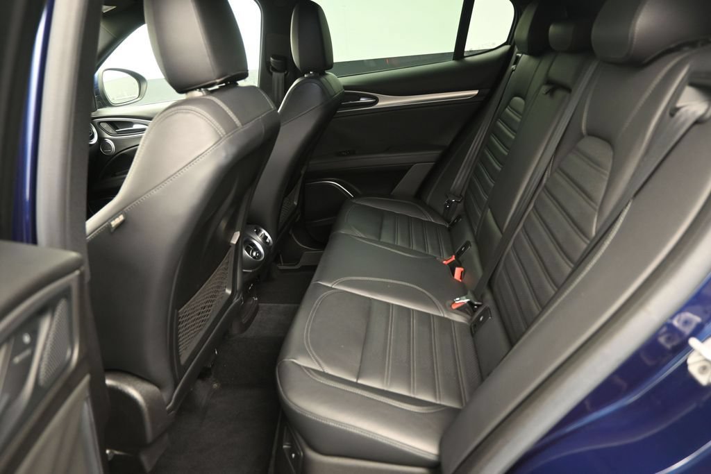Used 2018 Alfa Romeo Stelvio Ti Sport AWD/4WD image 24