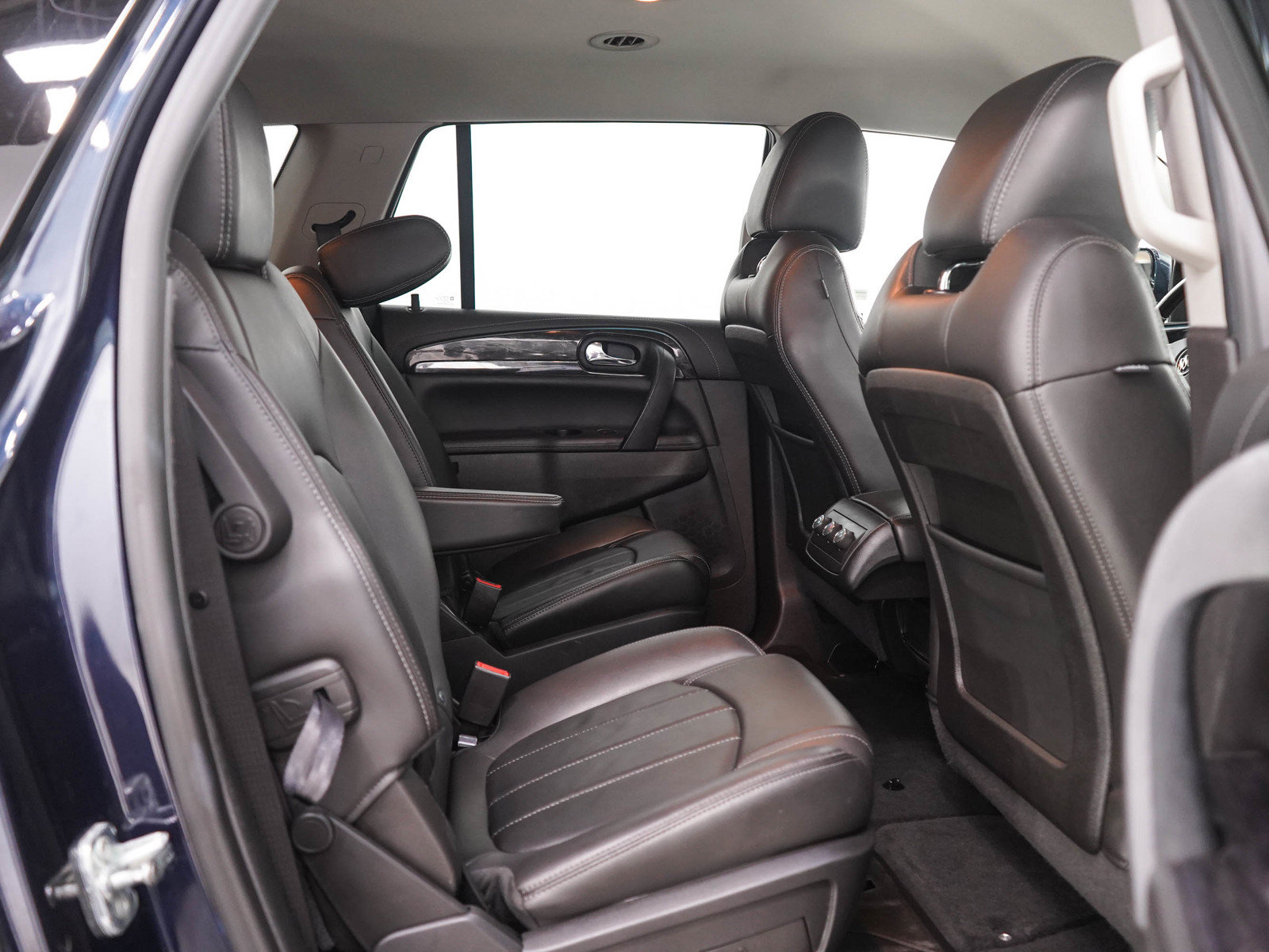 Used 2017 Buick Enclave Leather w/ Trailering Package AWD/4WD image 12