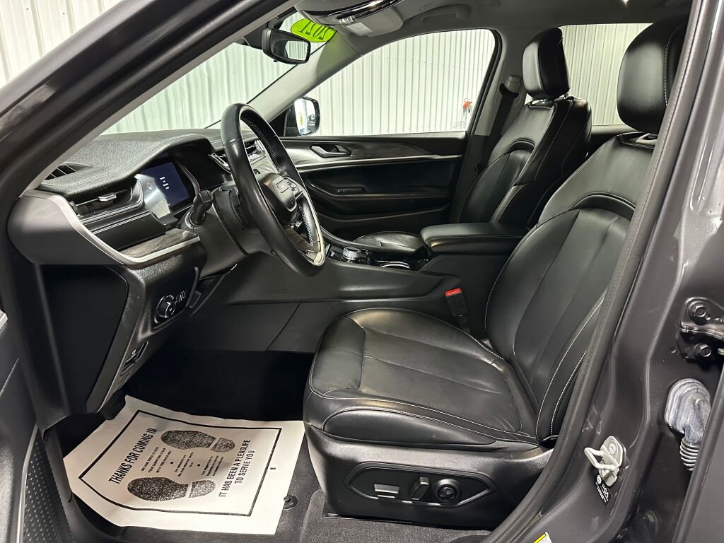 Used 2021 Jeep Grand Cherokee L Limited image 9