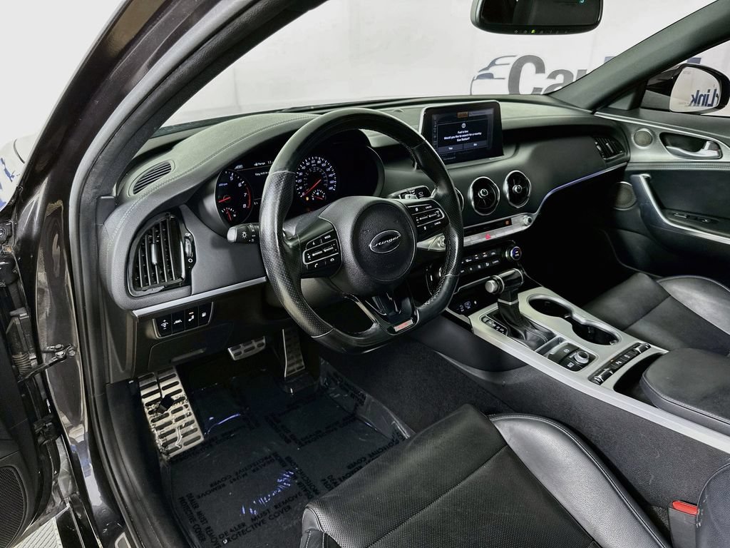 Used 2020 Kia Stinger GT1 RWD image 10