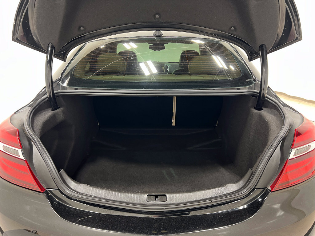 Used 2017 Buick Regal Sport Touring FWD image 26