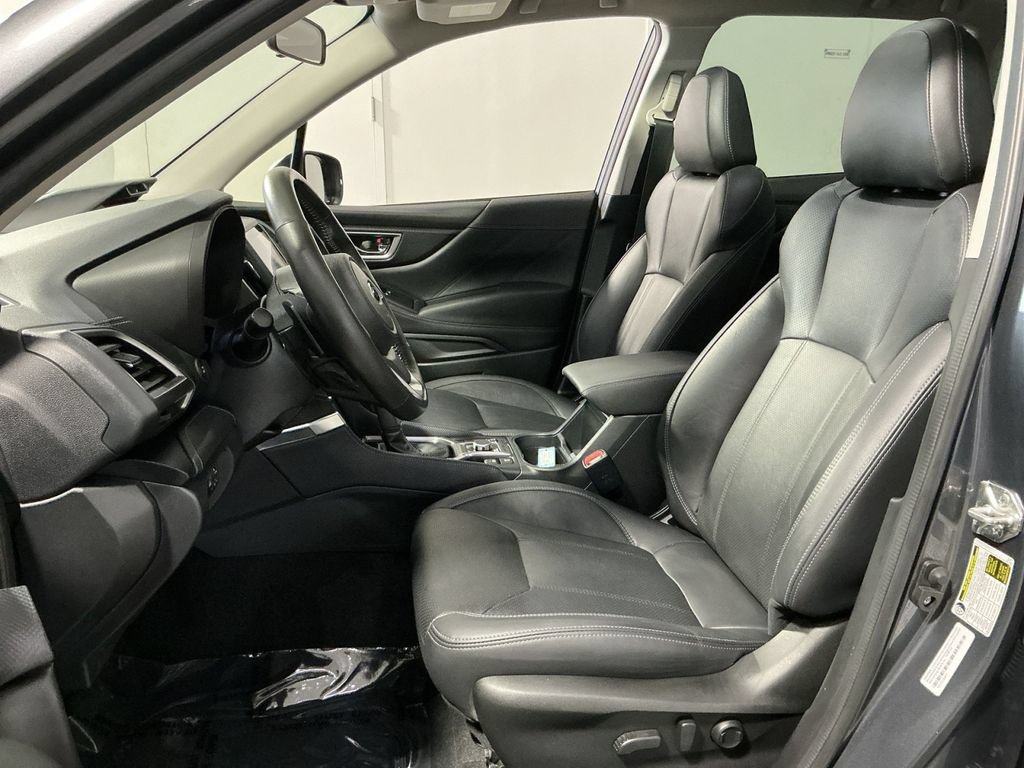 Used 2023 Subaru Forester Touring AWD/4WD image 14