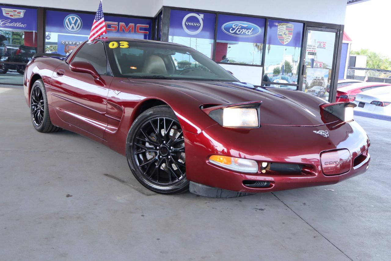Used 2003 Chevrolet Corvette Coupe w/ Preferred Equipment Group RWD image 3