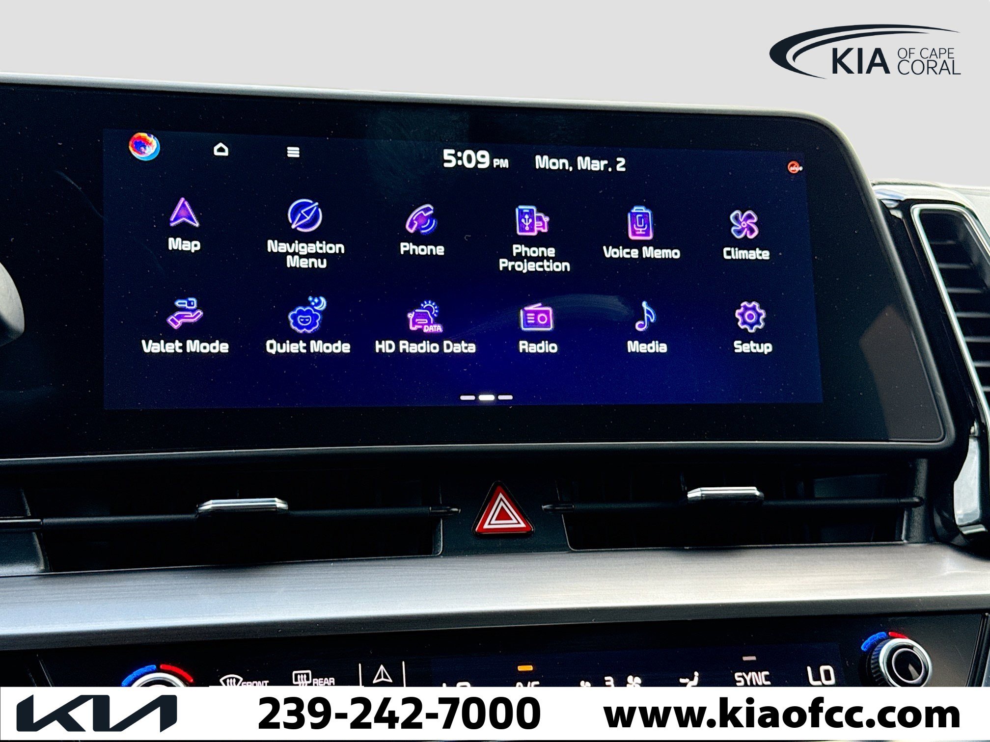 Used 2025 Kia Sportage EX image 28