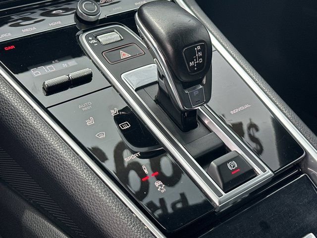 Used 2018 Porsche Panamera 4S image 34