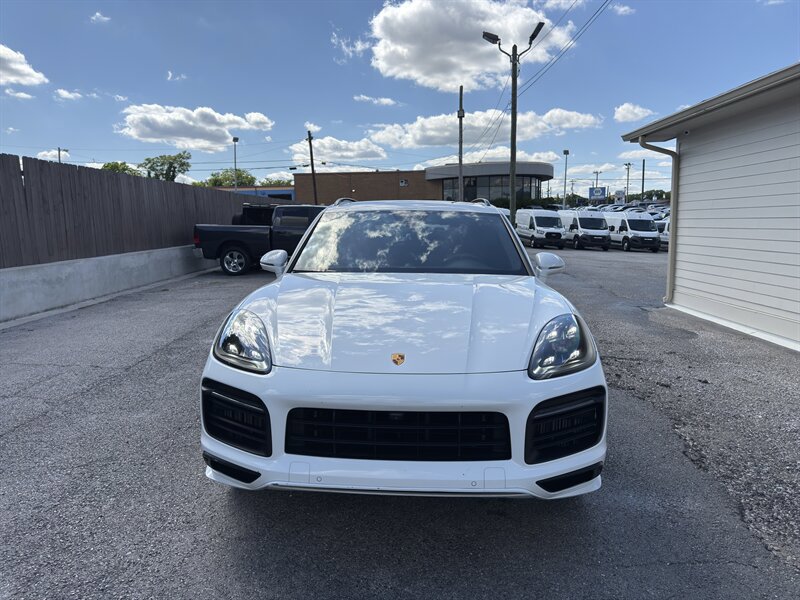 Used 2022 Porsche Cayenne GTS AWD/4WD image 4