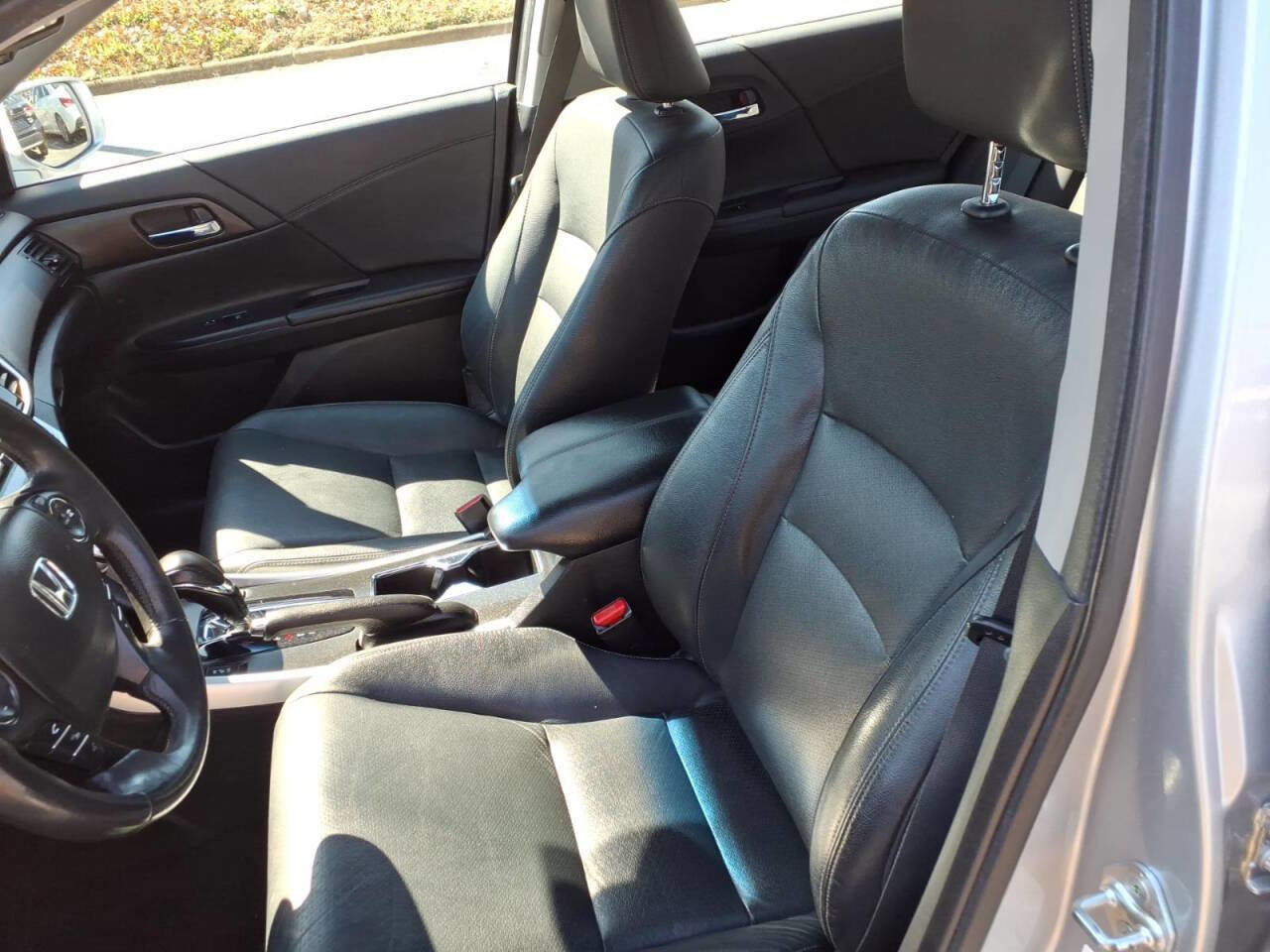 Used 2013 Honda Accord Touring image 18