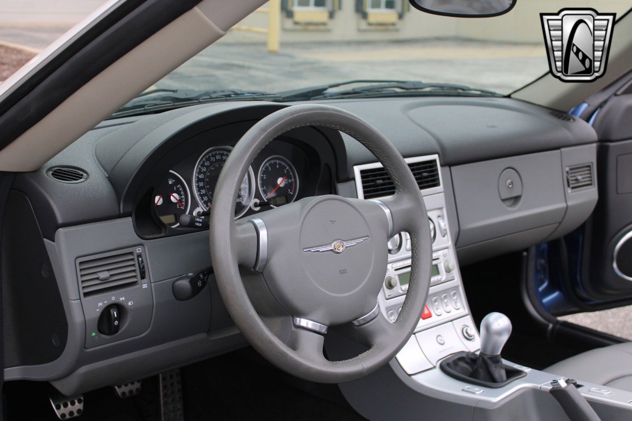 Used 2007 Chrysler Crossfire Limited image 26