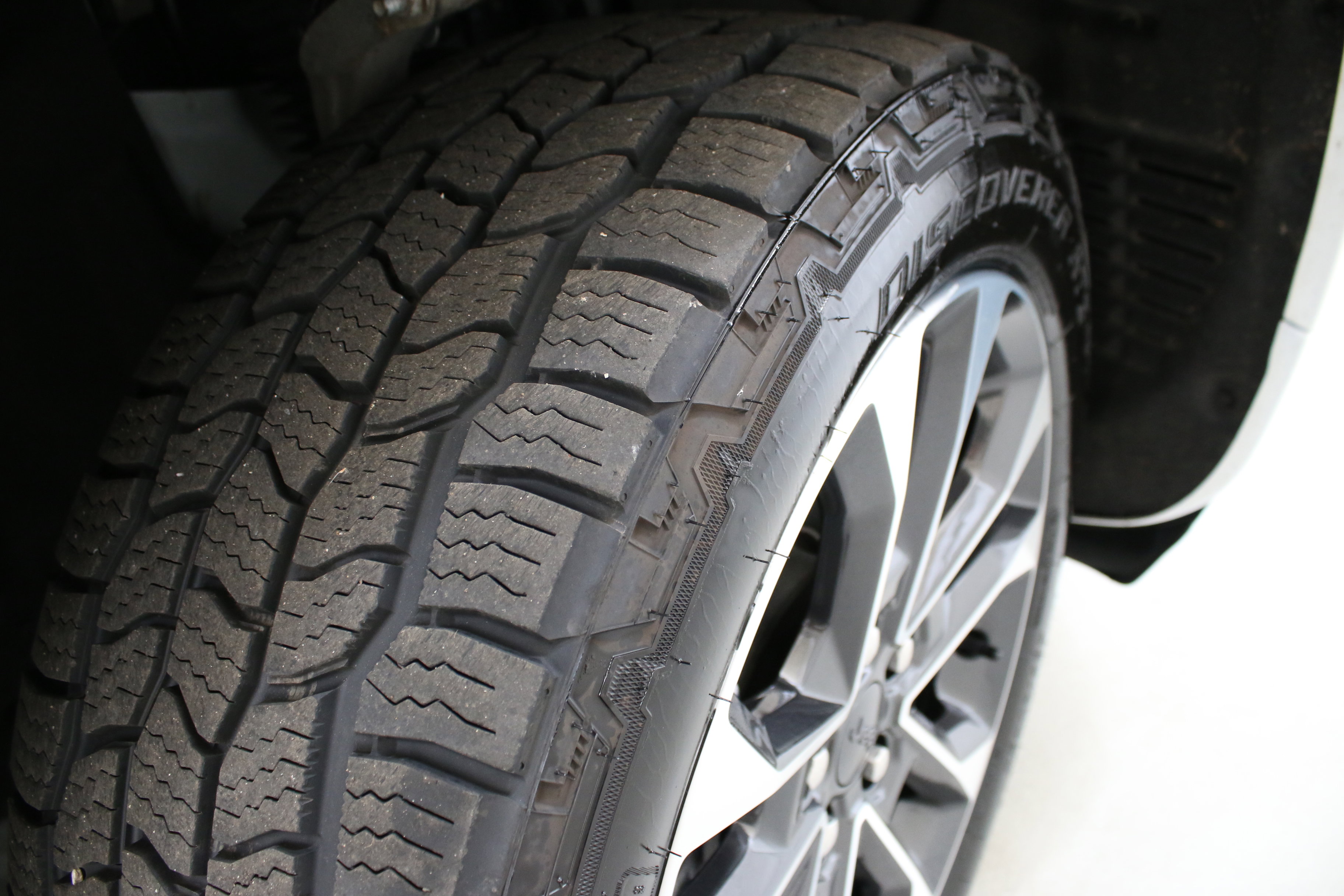 Used 2023 Jeep Grand Cherokee L Overland w/ MOPAR Finishing Package AWD/4WD image 36