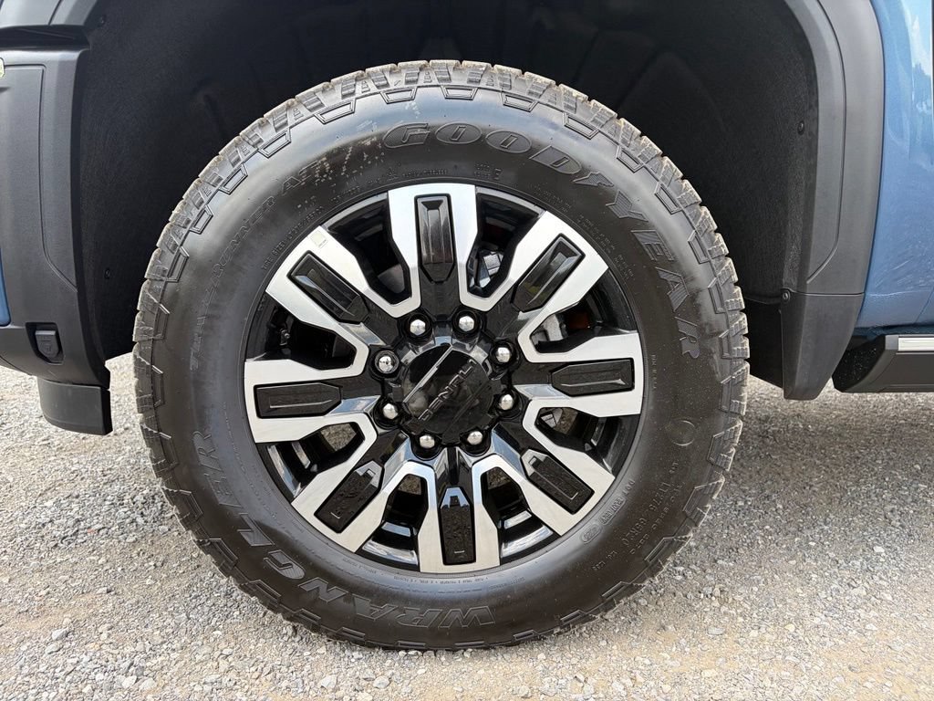 Used 2026 GMC Sierra 3500 Denali Ultimate AWD/4WD image 14
