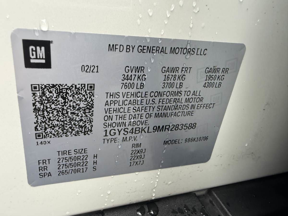 Used 2021 Cadillac Escalade Premium Luxury image 38